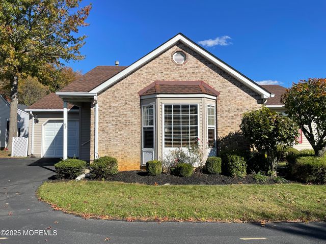 55 Farnworth Close 1000, Freehold, NJ 07728