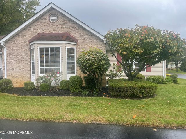 55 Farnworth Close 1000, Freehold, NJ 07728