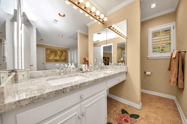 10115 Holly Springs Drive, Houston, TX 77042