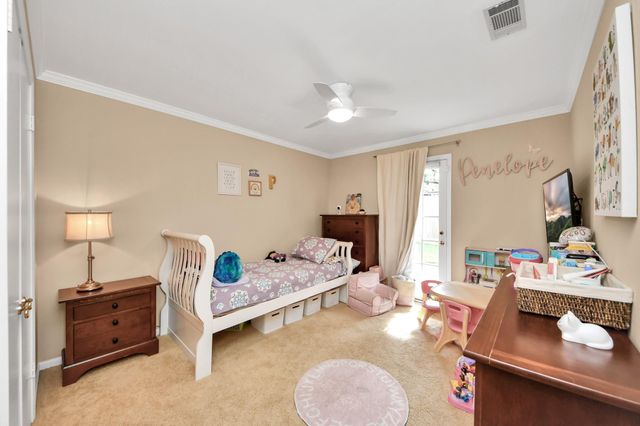 10115 Holly Springs Drive, Houston, TX 77042
