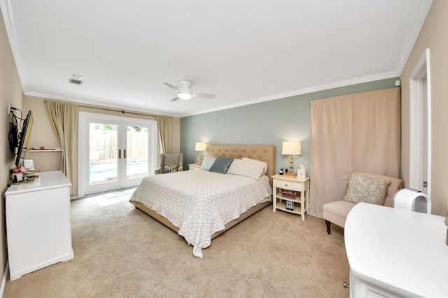 10115 Holly Springs Drive, Houston, TX 77042