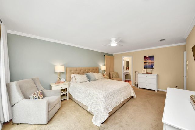 10115 Holly Springs Drive, Houston, TX 77042