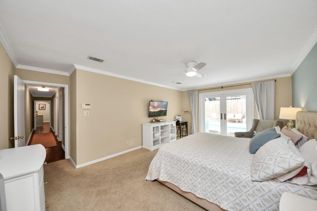 10115 Holly Springs Drive, Houston, TX 77042