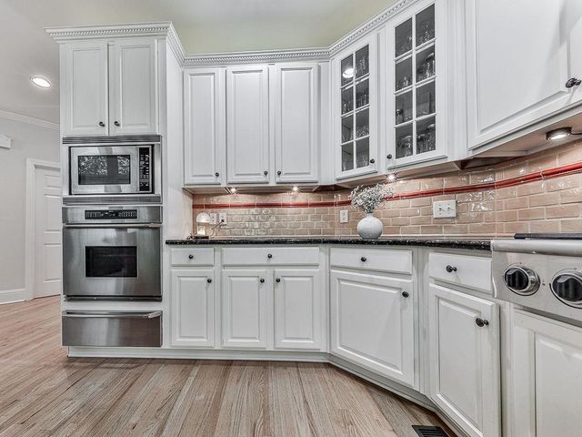 5037 Towne Lake Hills North, Woodstock, GA 30189