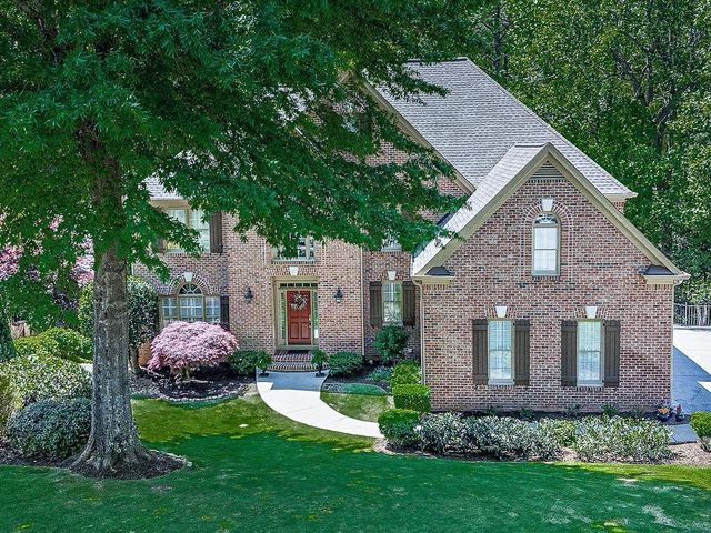 5037 Towne Lake Hills North, Woodstock, GA 30189