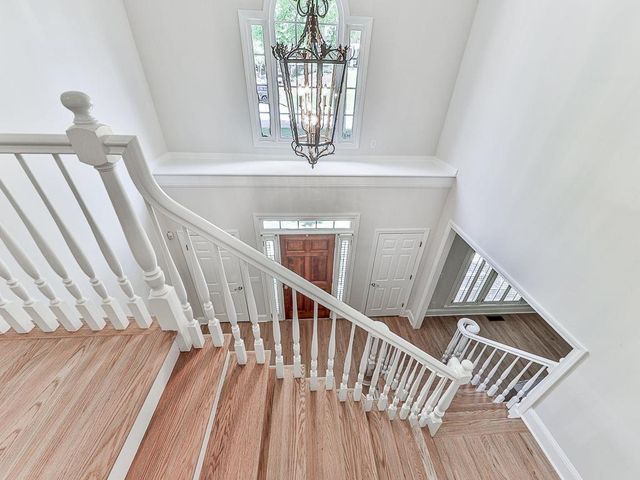 5037 Towne Lake Hills North, Woodstock, GA 30189