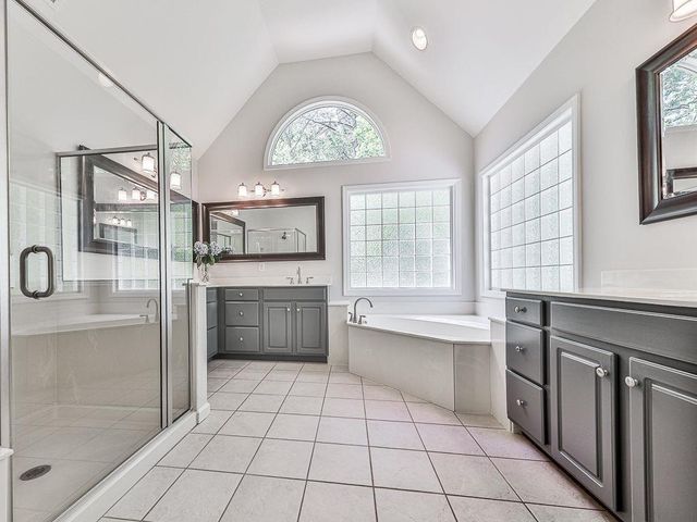 5037 Towne Lake Hills North, Woodstock, GA 30189