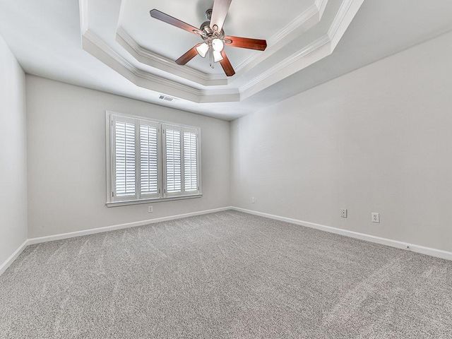 5037 Towne Lake Hills North, Woodstock, GA 30189