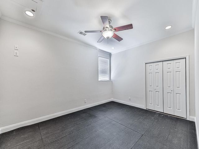 5037 Towne Lake Hills North, Woodstock, GA 30189
