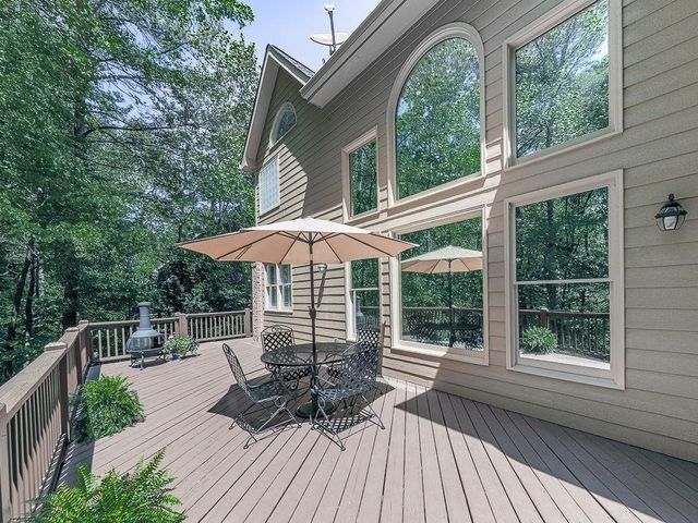 5037 Towne Lake Hills North, Woodstock, GA 30189