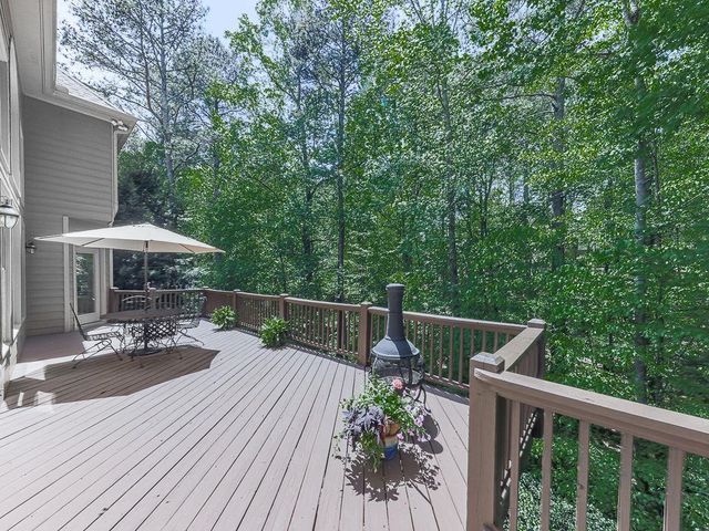 5037 Towne Lake Hills North, Woodstock, GA 30189