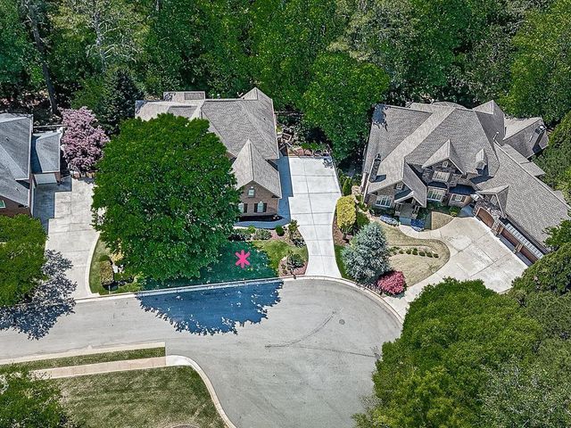5037 Towne Lake Hills North, Woodstock, GA 30189