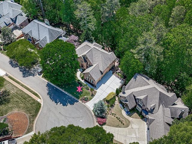5037 Towne Lake Hills North, Woodstock, GA 30189
