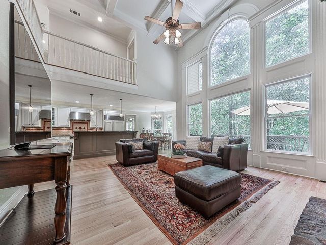 5037 Towne Lake Hills North, Woodstock, GA 30189