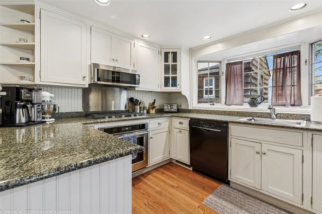 7541 Harbert Road, Sawyer, MI 49125