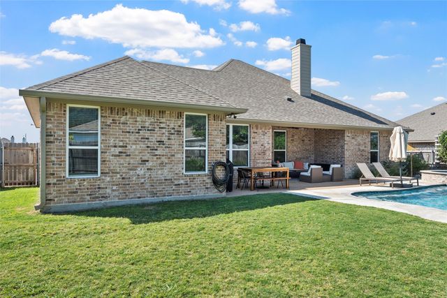 857 Day Star Drive, Hewitt, TX 76643