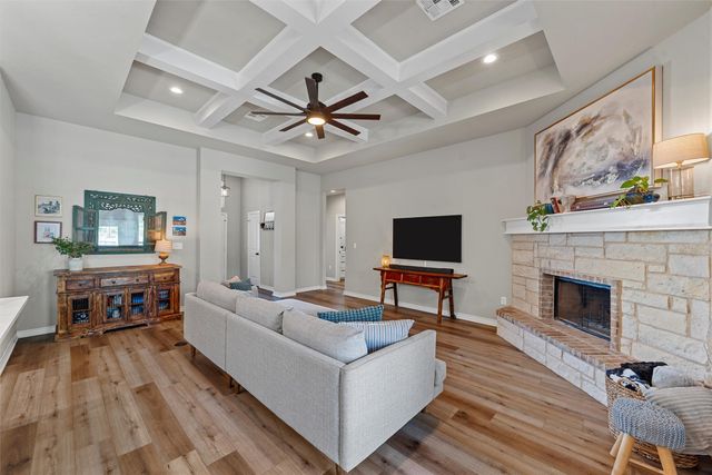 857 Day Star Drive, Hewitt, TX 76643