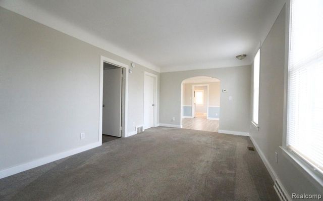 5915 Merriman Road, Garden City, MI 48135