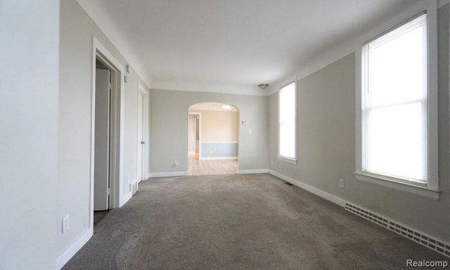 5915 Merriman Road, Garden City, MI 48135