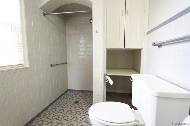 5915 Merriman Road, Garden City, MI 48135