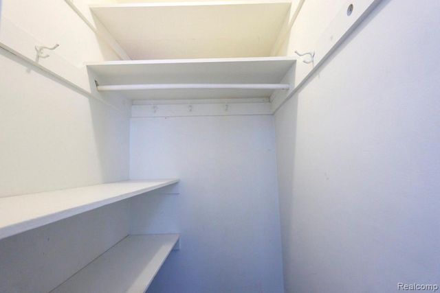 5915 Merriman Road, Garden City, MI 48135