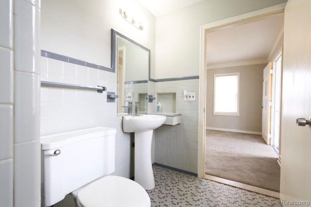 5915 Merriman Road, Garden City, MI 48135