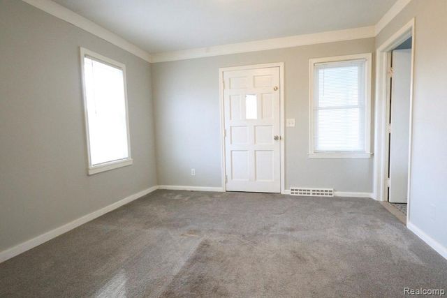 5915 Merriman Road, Garden City, MI 48135