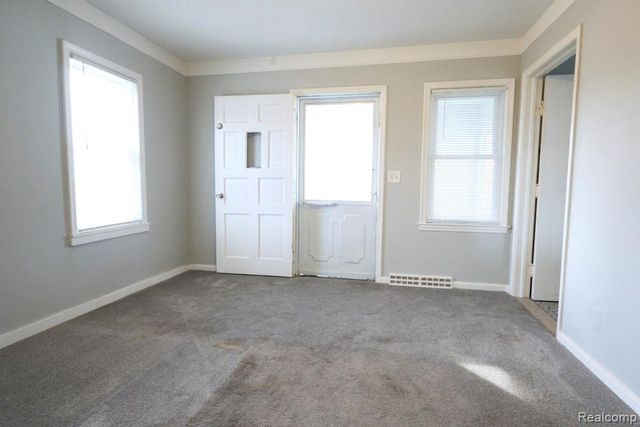 5915 Merriman Road, Garden City, MI 48135