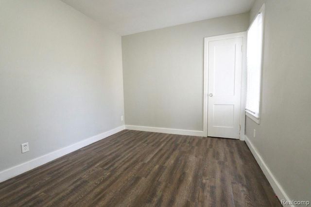 5915 Merriman Road, Garden City, MI 48135