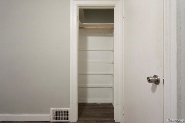 5915 Merriman Road, Garden City, MI 48135