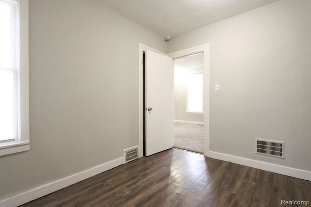 5915 Merriman Road, Garden City, MI 48135