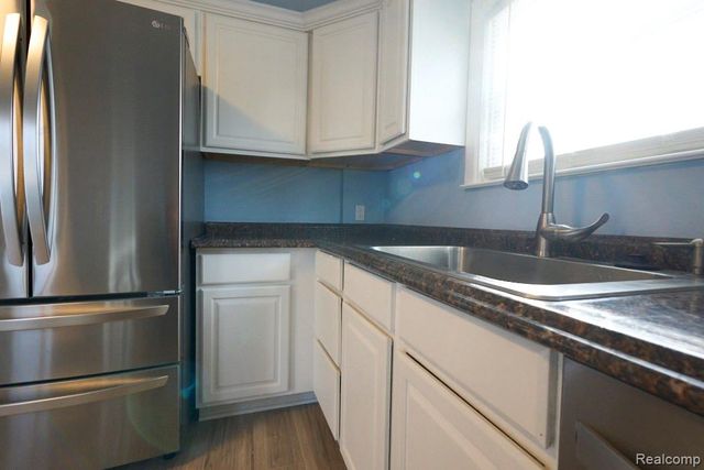 5915 Merriman Road, Garden City, MI 48135