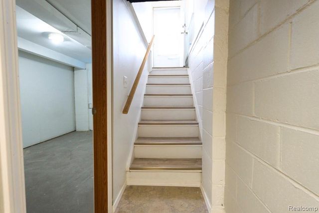 5915 Merriman Road, Garden City, MI 48135