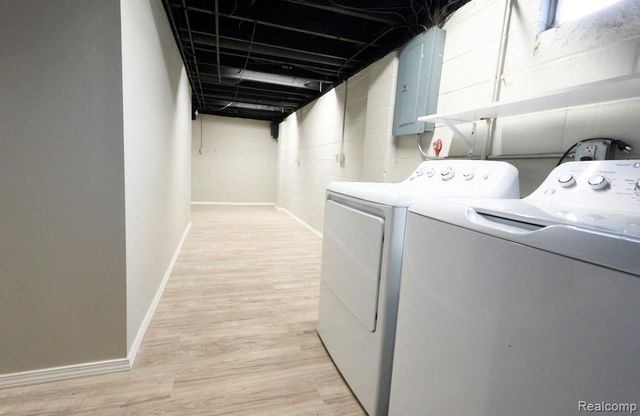 5915 Merriman Road, Garden City, MI 48135