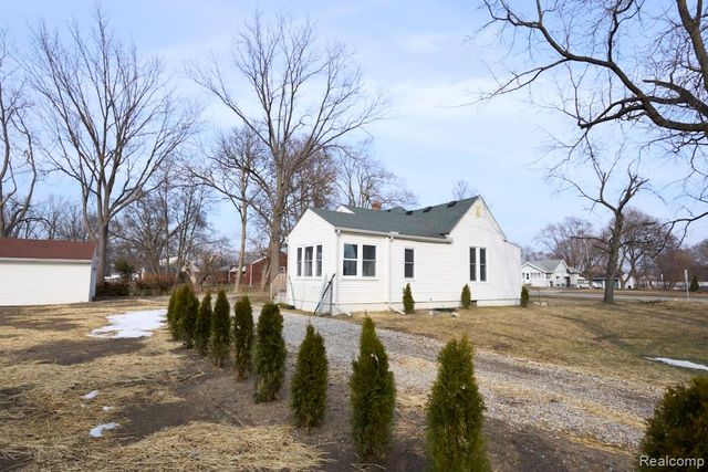 5915 Merriman Road, Garden City, MI 48135