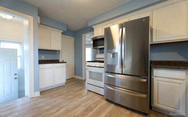 5915 Merriman Road, Garden City, MI 48135