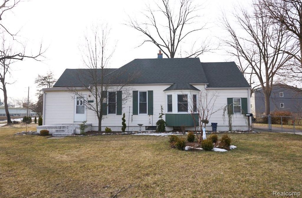 5915 Merriman Road, Garden City, MI 48135