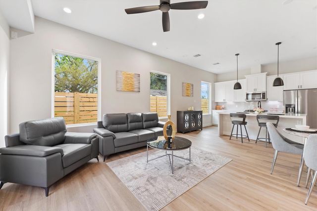 2131 Blalock Road D, Houston, TX 77080