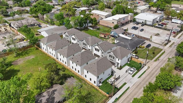 2131 Blalock Road D, Houston, TX 77080