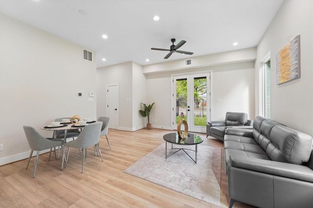 2131 Blalock Road D, Houston, TX 77080