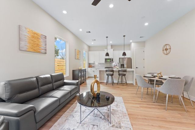 2131 Blalock Road D, Houston, TX 77080