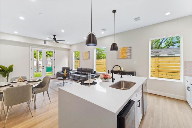 2131 Blalock Road D, Houston, TX 77080