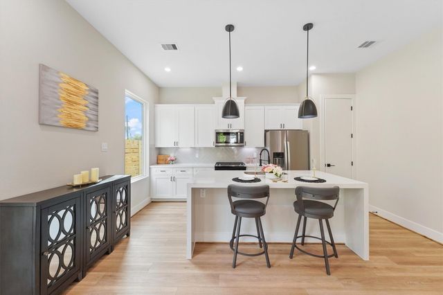 2131 Blalock Road D, Houston, TX 77080