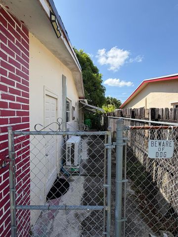 6600 NW 24TH Court, Sunrise, FL 33313