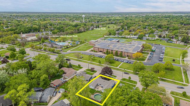 635 S SPRINGINSGUTH Road, Schaumburg, IL 60193