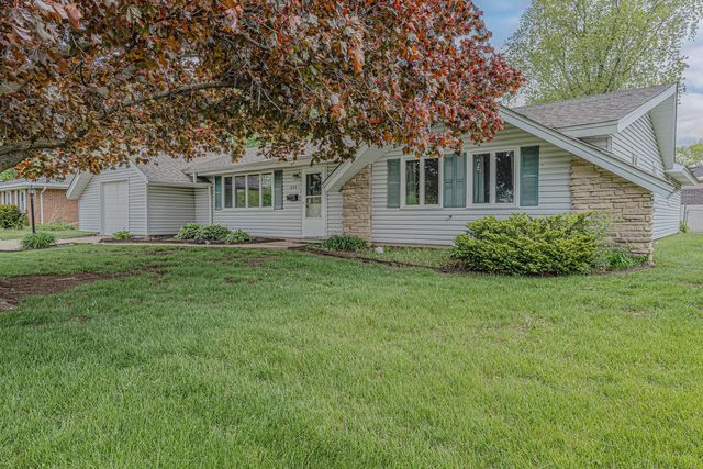 635 S SPRINGINSGUTH Road, Schaumburg, IL 60193