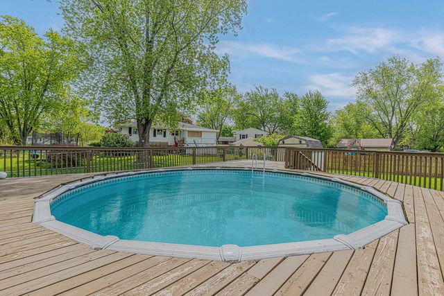 635 S SPRINGINSGUTH Road, Schaumburg, IL 60193