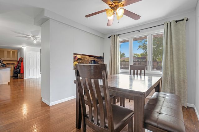 635 S SPRINGINSGUTH Road, Schaumburg, IL 60193