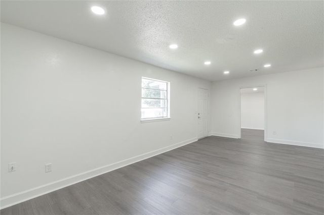 3916 S Youngs Place, Oklahoma City, OK 73119