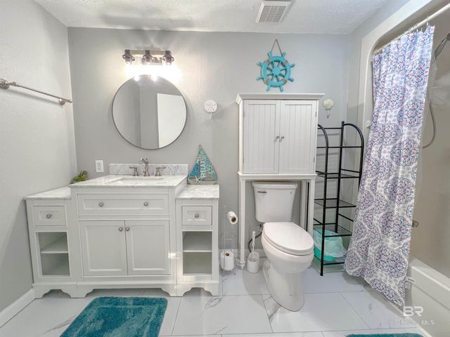 5762 Pensacola Avenue, Orange Beach, AL 36561